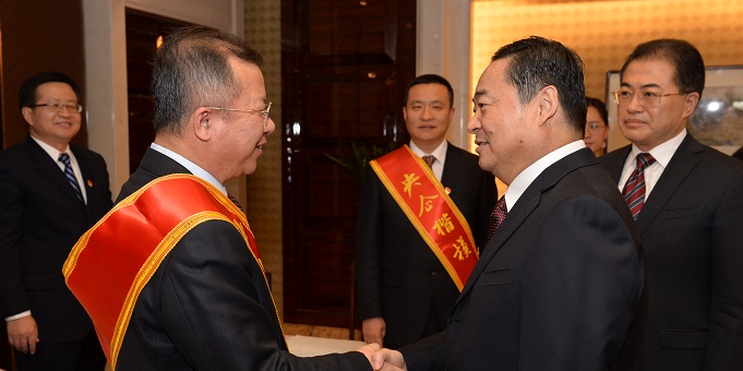 郝鵬會見第三屆“央企楷模”時強調(diào) 大力弘揚勞模精神勞動精神工匠精神 凝心聚力推動中央企業(yè)高質(zhì)量發(fā)展 