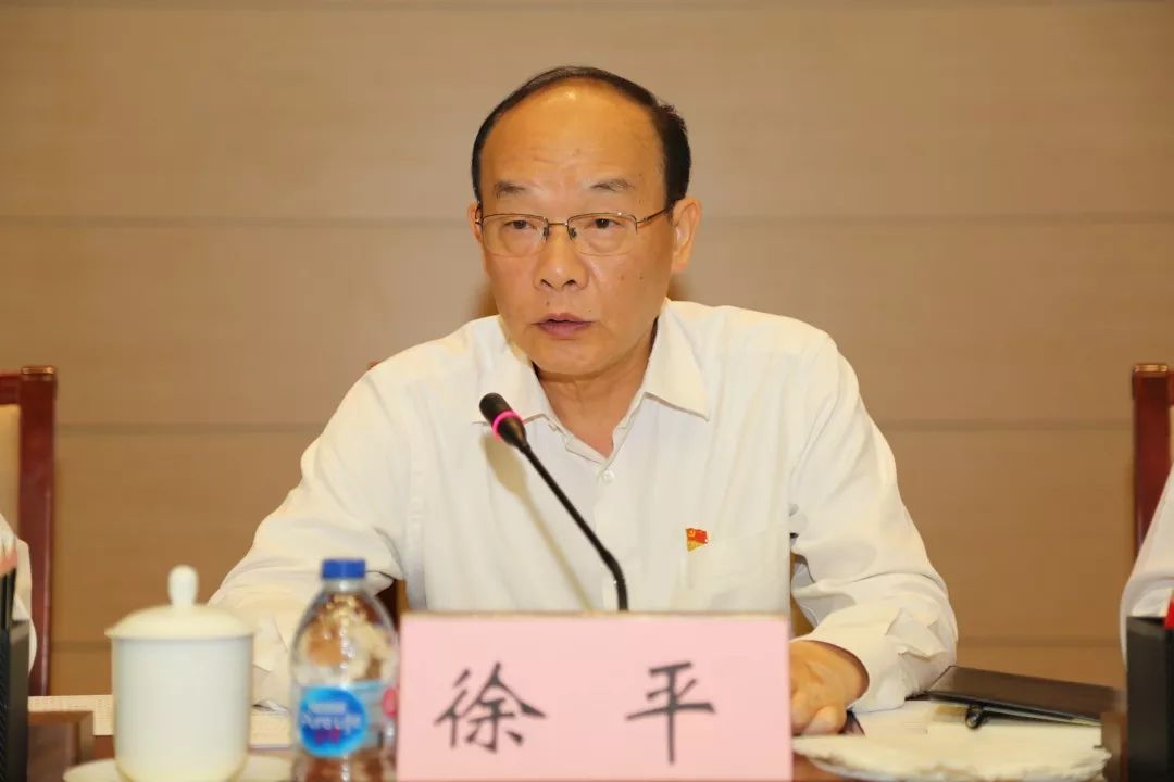 【不忘初心、牢記使命&lt;19&gt;】做敢于擔(dān)當(dāng)勇于奉獻(xiàn)的兵裝人——徐平講黨課