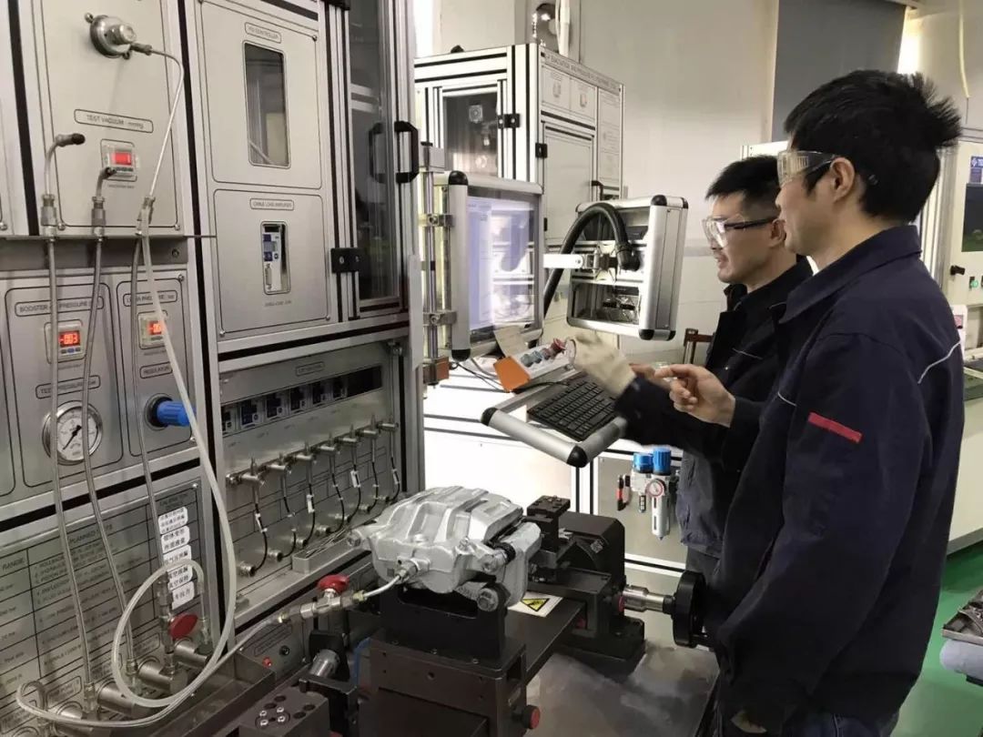 【最美兵裝人<24>】南方天合制動(dòng)踏板感優(yōu)化團(tuán)隊(duì):一腳“剎車” 大有學(xué)問(wèn)