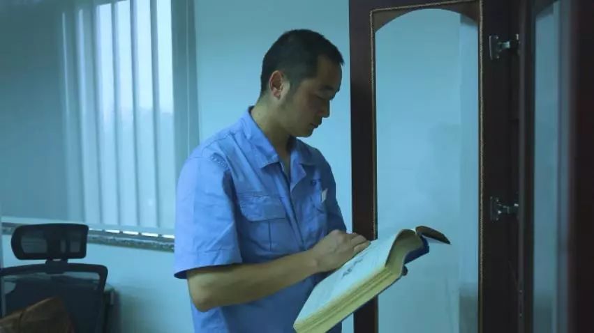 【兵裝青年標(biāo)兵②】建設(shè)工業(yè):“熊孩子”的名品設(shè)計(jì)夢(mèng)