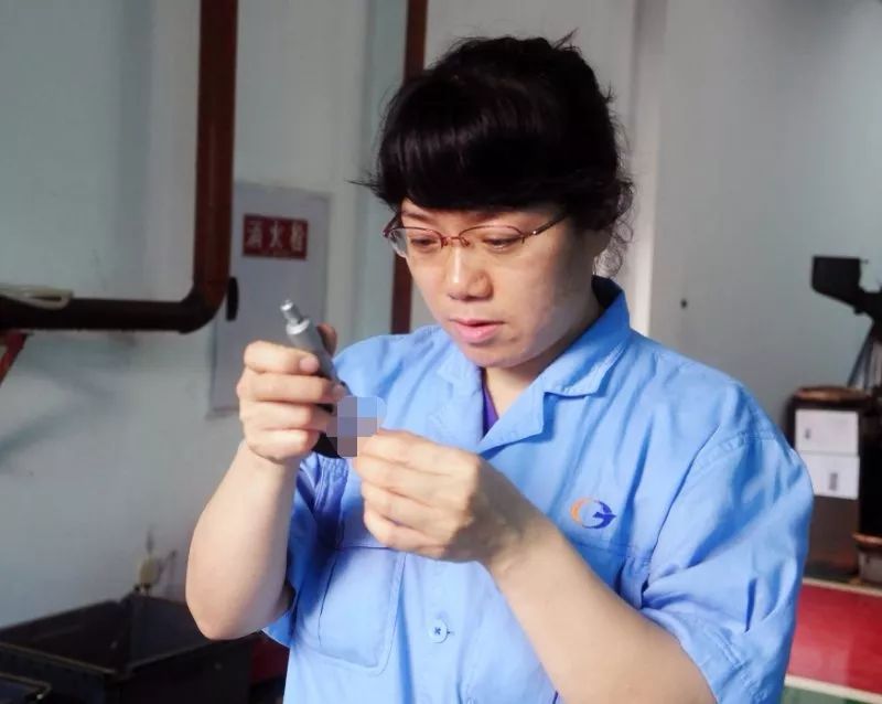 【最美兵裝人<30>】長江電工周克容:盛開的“科研玫瑰”