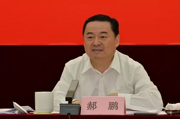 國資委與中央企業(yè)簽訂經(jīng)營業(yè)績責(zé)任書，郝鵬強(qiáng)調(diào)要全力以赴穩(wěn)增長切實發(fā)揮好“穩(wěn)定器”作用