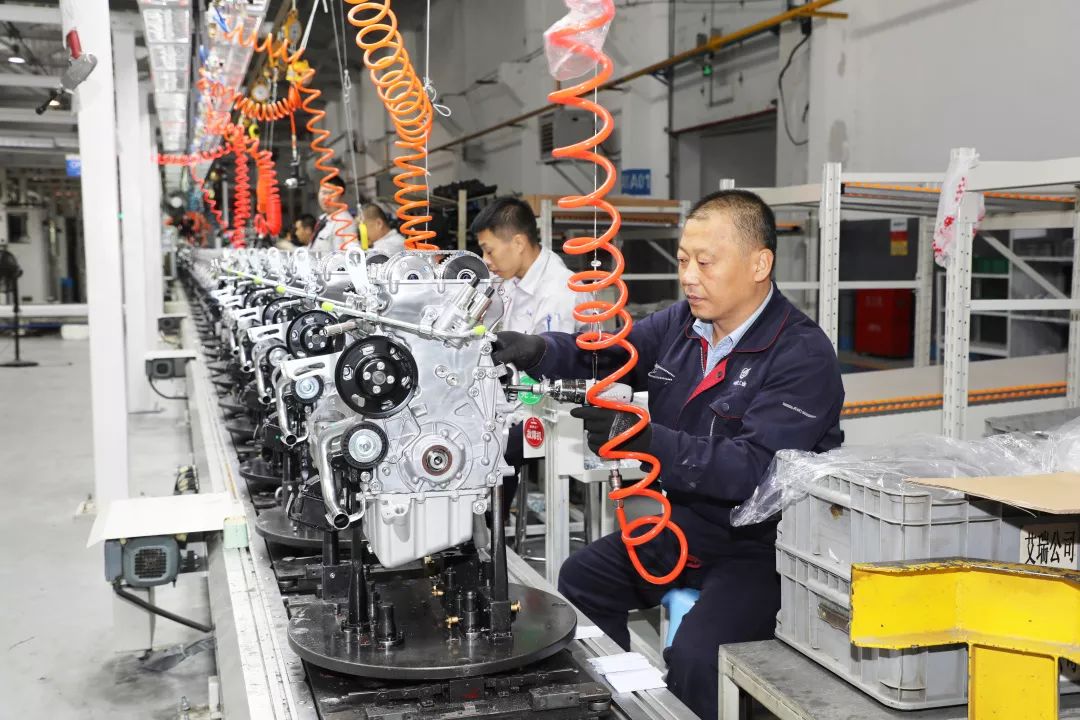 可敬！國慶中的兵裝身影