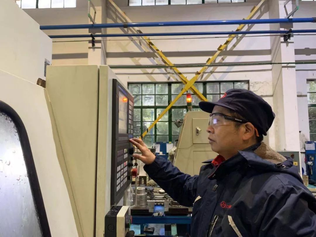 沖刺收官中的“急先鋒”【堡壘行動·黨員風(fēng)采】