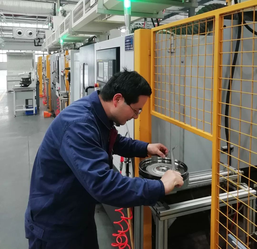 沖刺收官中的“急先鋒”【堡壘行動·黨員風(fēng)采】